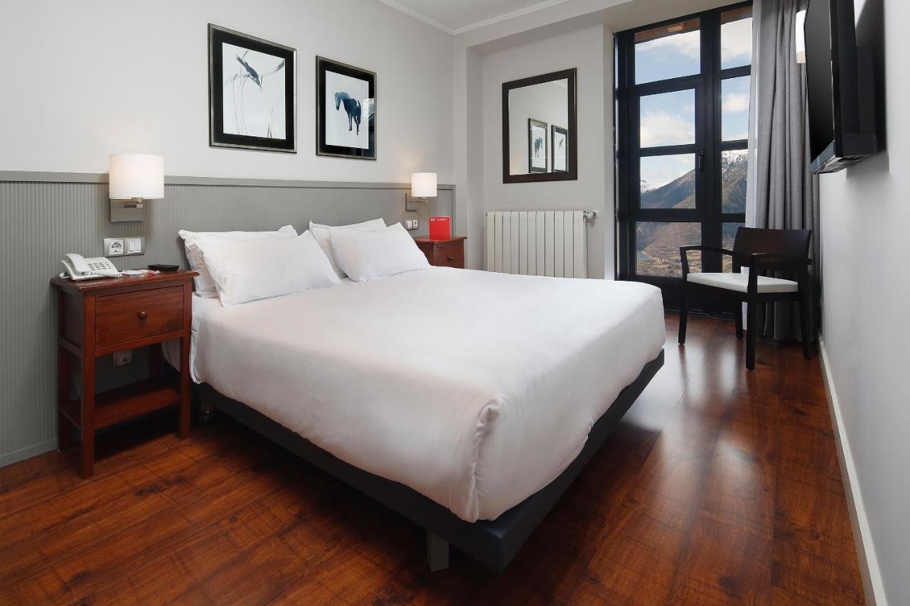 Apartamentos Hg Серлер Екстериор снимка